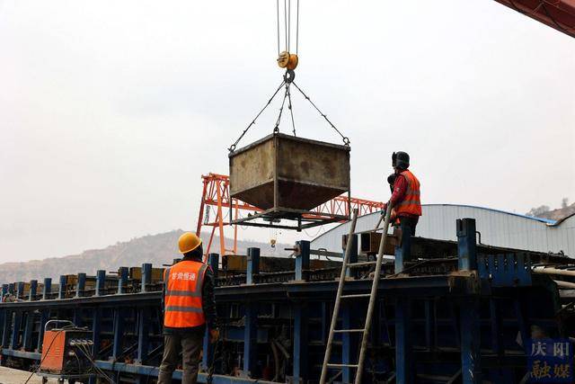 【攝影報道】G671線合水(太白)至華池公路工程建設熱潮涌:公路工程
